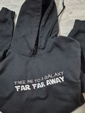 Gildan Black Crewneck Sweatshirt with White 'Far Far Away' Graphic